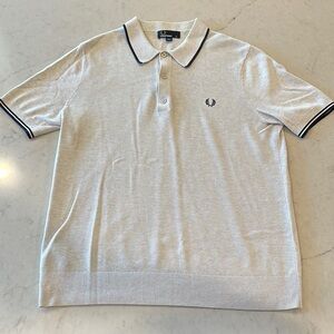 Fred Perry White Polo Shirt with Short Sleeves and Contrast Collar